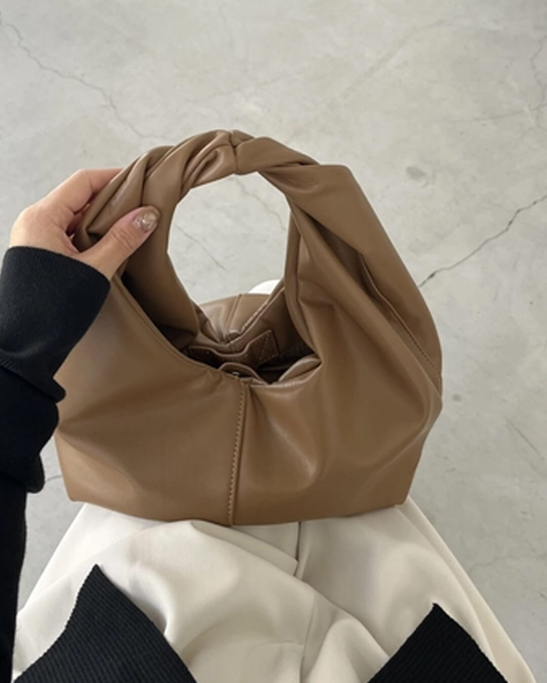 Pochette en Cuir Gelyn