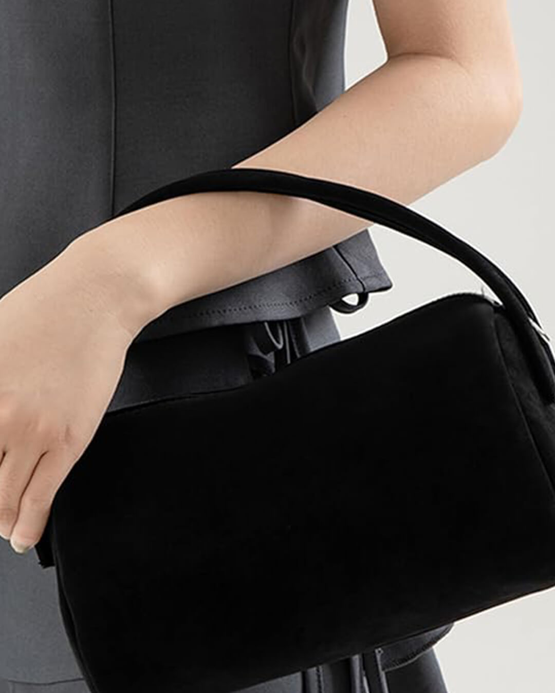 Sac à Bandoulière Élégant en Suède - Sac à Bandoulière avec Multiples Poches pour Femme, Parfait pour le Travail et les Voyages