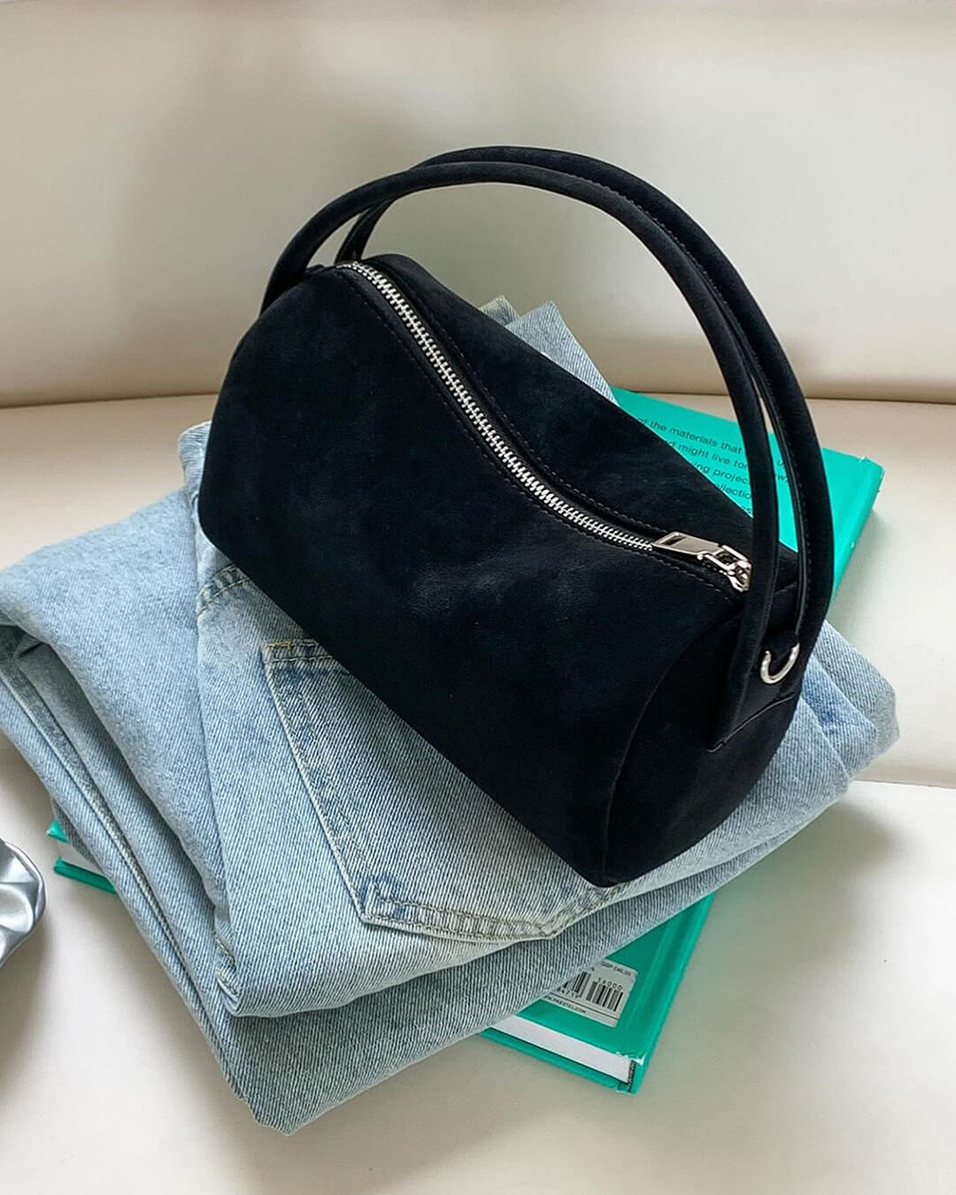 Sac à Bandoulière Élégant en Suède - Sac à Bandoulière avec Multiples Poches pour Femme, Parfait pour le Travail et les Voyages